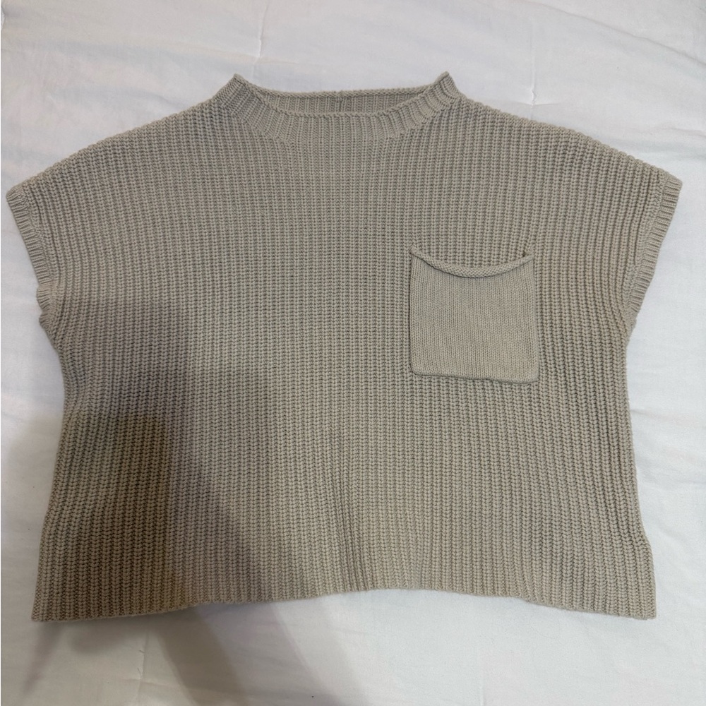 Sweater vest